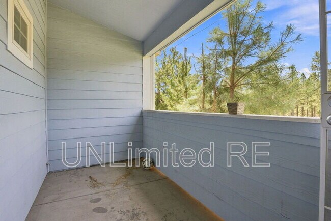 Building Photo - 2455 W Silverton Dr