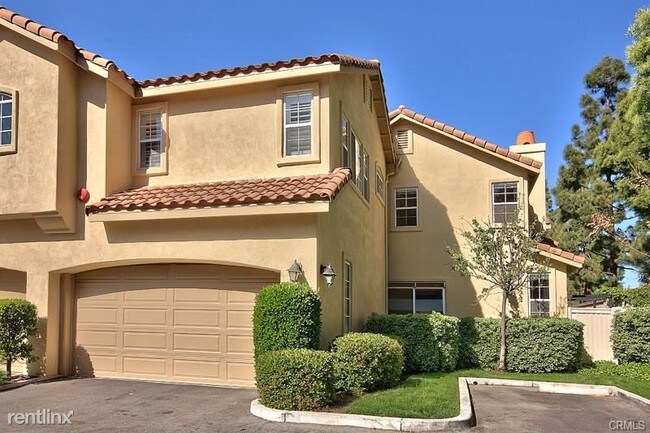 Building Photo - 3 br, 3 bath Townhome - 12650 Homestead