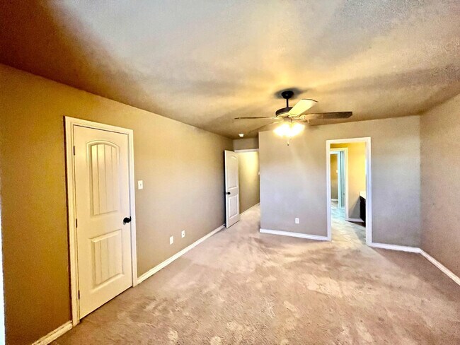 Building Photo - 4419 106th St