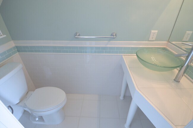 Building Photo - Gorgeous Upgrades!! St. Augustine Beach 2/...