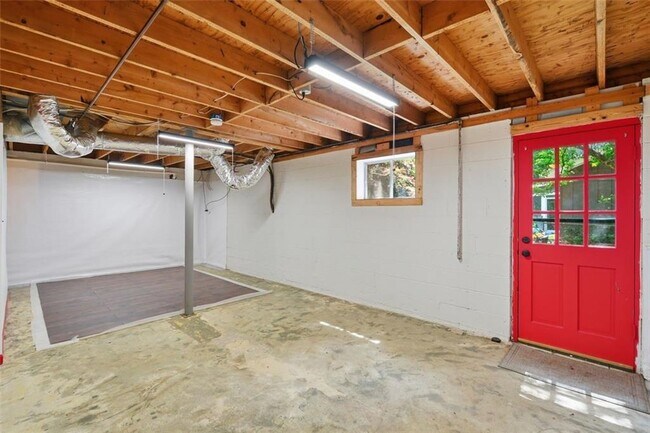 Building Photo - 435 Stonebridge Dr