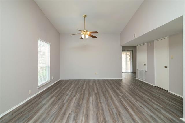 Building Photo - 524 White Oak St