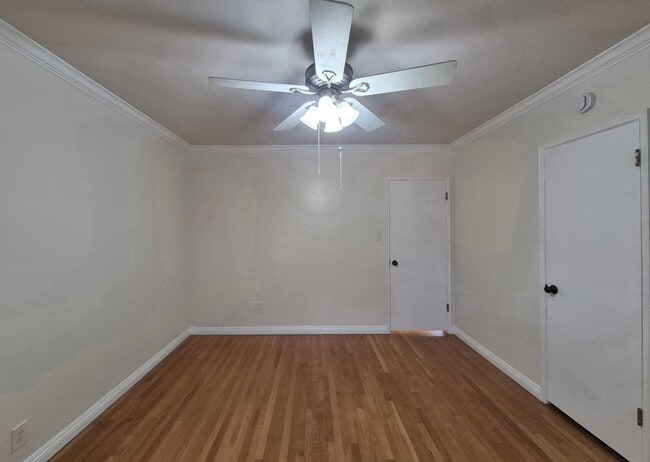 Building Photo - Charming One Bedroom, One Bath Unfurnished Apartment