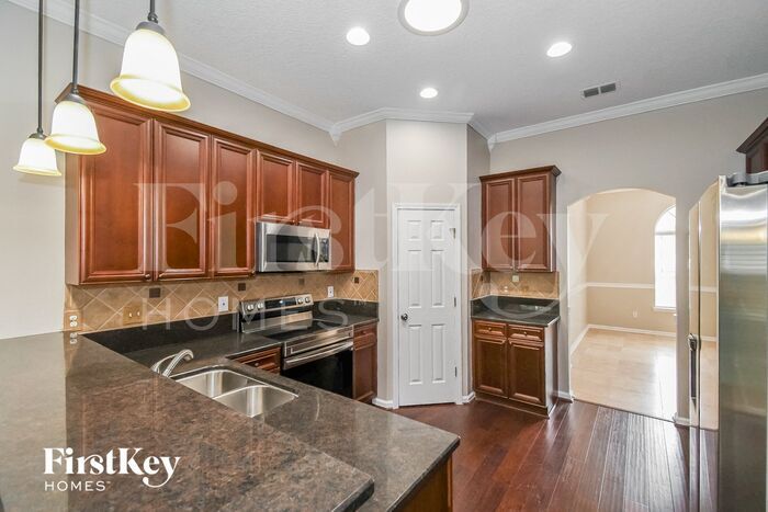Building Photo - 4037 S Victoria Lakes Dr