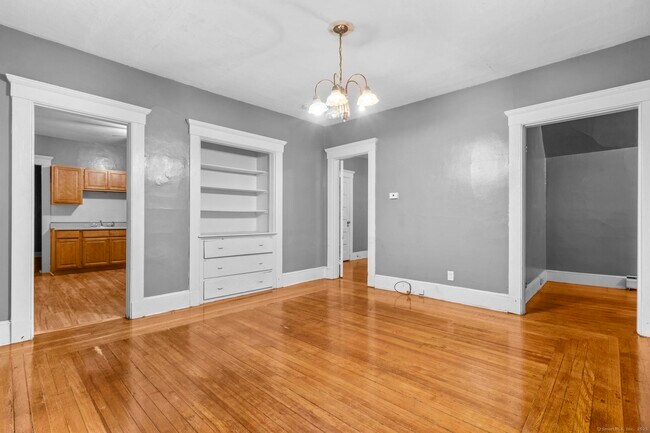 Building Photo - 379 Winthrop Ave