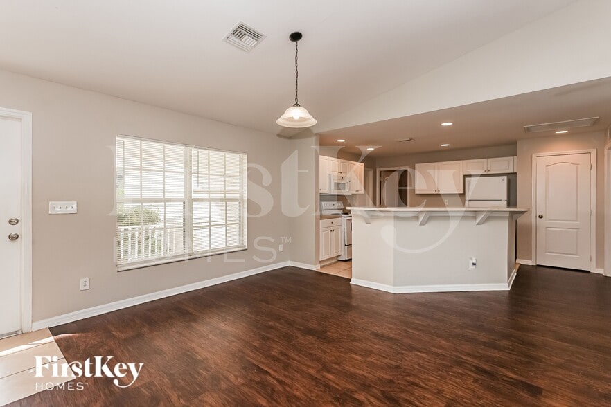 Building Photo - 3204 61st St W