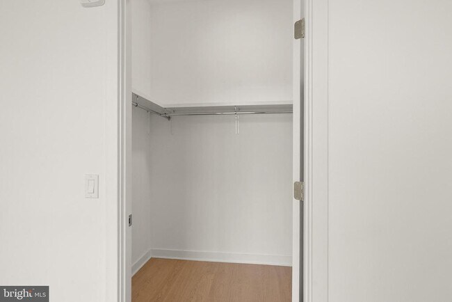 Building Photo - 1650 Silver Hill Dr
