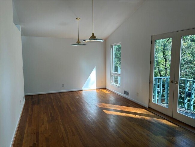 Building Photo - 2173 Monterey Dr NW