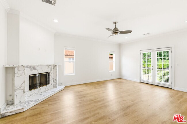 Building Photo - 23114 Mariano St