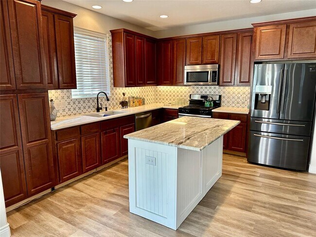 Building Photo - 12705 Cayman Ln
