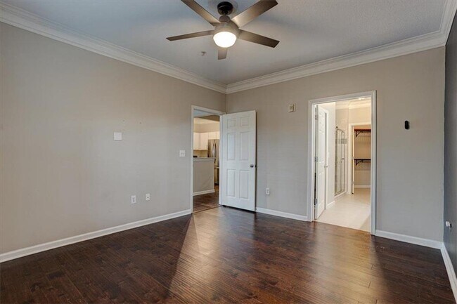 Building Photo - 1850 Cotillion Dr