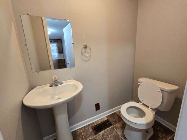 Building Photo - 310 Barkwood Dr