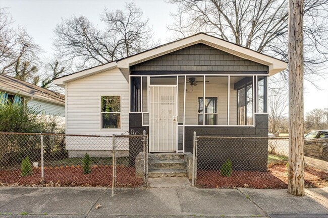 Building Photo - 3BR / 1BA Home for Rent $1750/month — Comfortable Living in Chattanooga