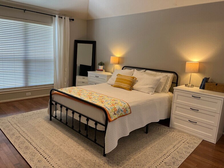 Building Photo - 4319 S Summercrest Loop