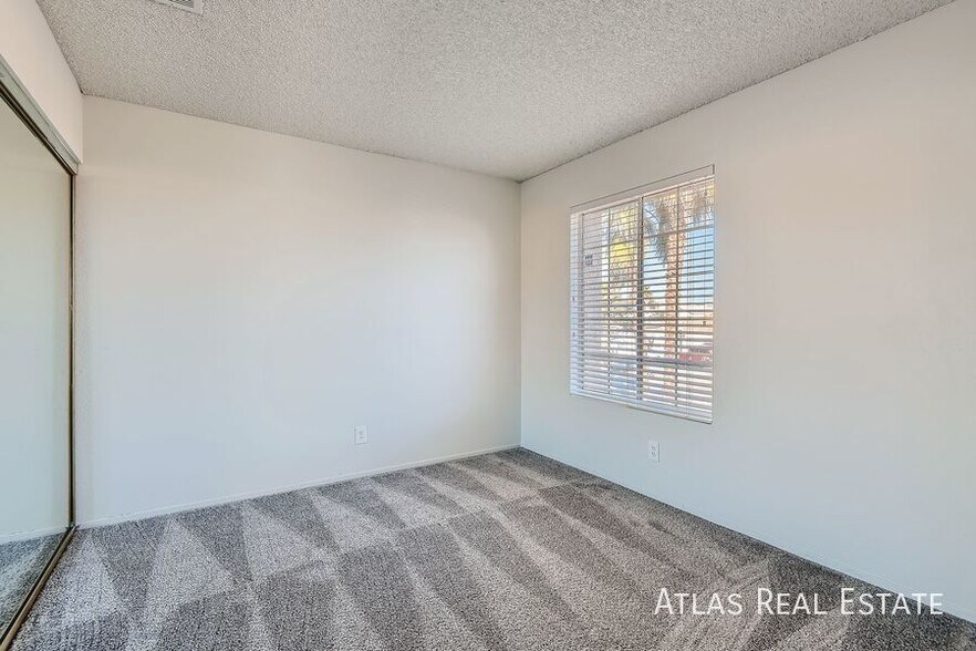 Building Photo - 348 Dockside Ct