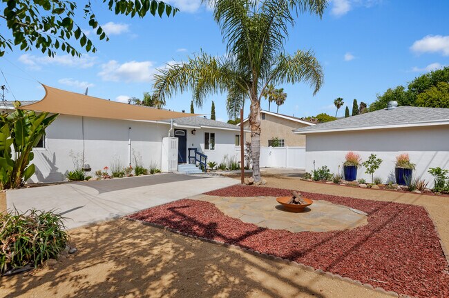 Building Photo - 158 Forbes Ln