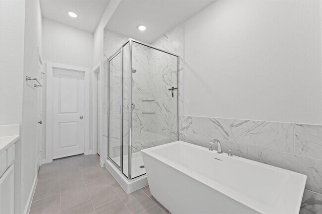 Building Photo - 16514 Lake Austin St
