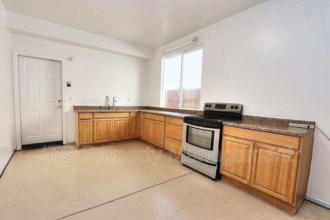 Building Photo - 150 Allaire Cir