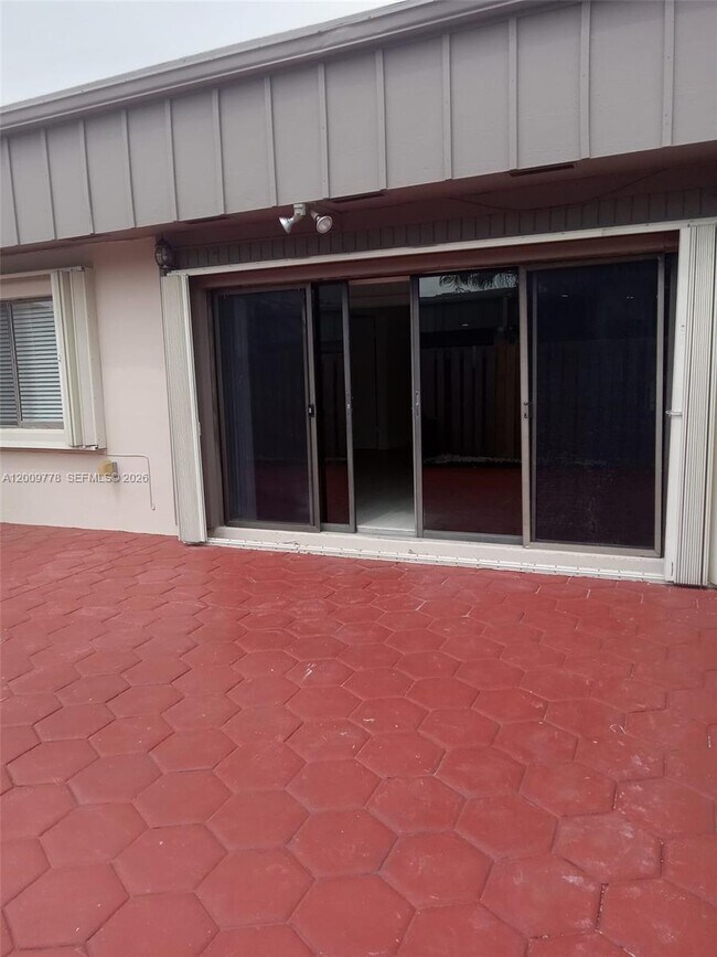 Building Photo - 7440 SW 105th Pl