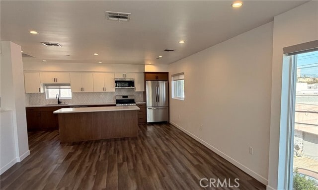 Building Photo - 1418 Cloverdale Ave