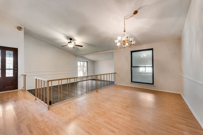 Building Photo - 3441 Flagstone Dr