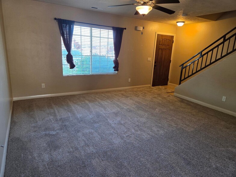 Building Photo - 340 W 1425 N
