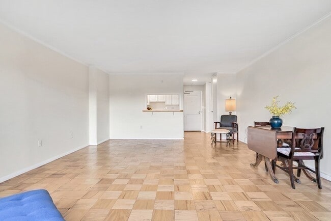 Building Photo - 8 Whittier Pl