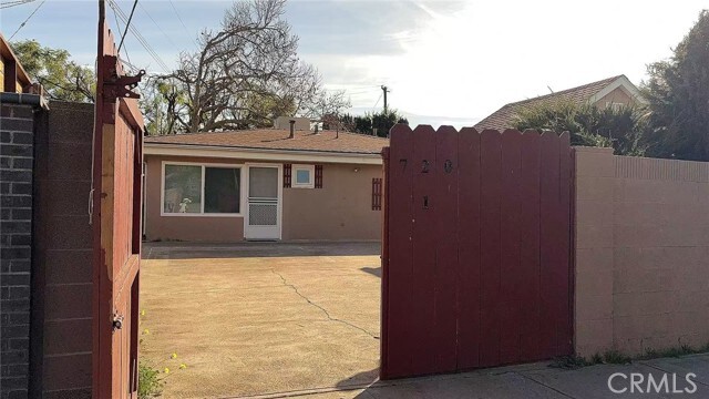 Building Photo - 720 Maertin Ln