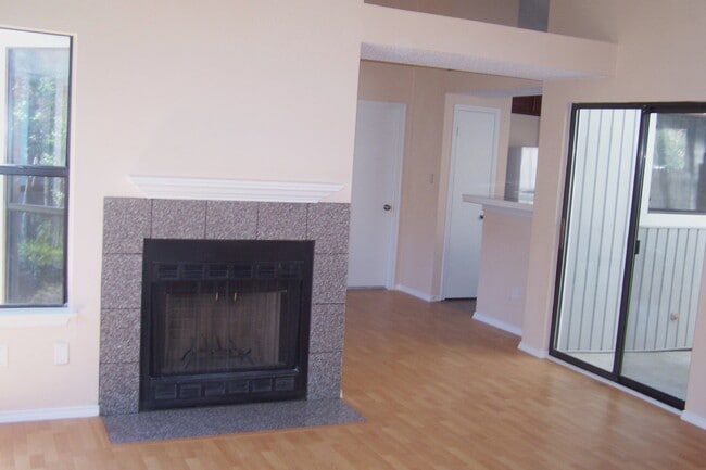 Building Photo - 6743 Poppy Dr