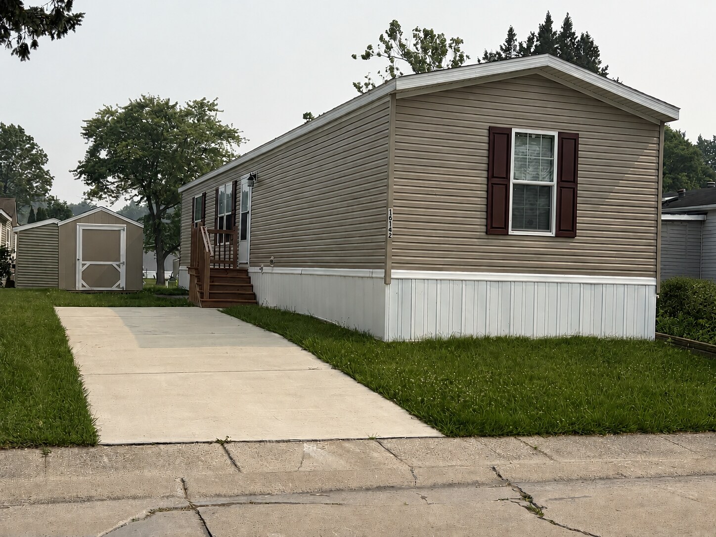 Building Photo - 16142 Normandy St