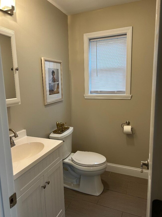 Building Photo - 55 Suncrest Terrace