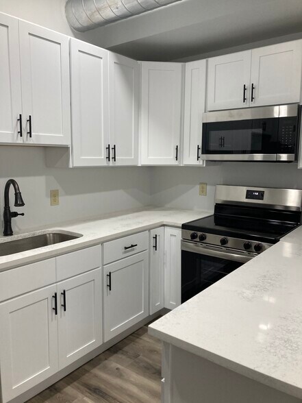 Building Photo - 2515 Frankford Ave