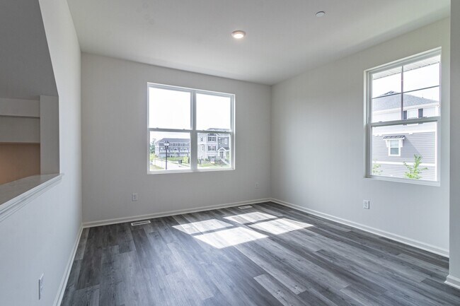 Building Photo - 2111 Yellowstone Blvd