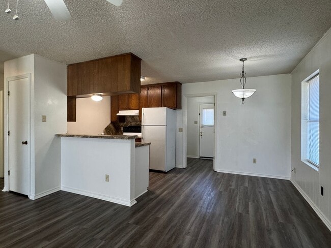 Building Photo - 3242 Stoneridge Dr