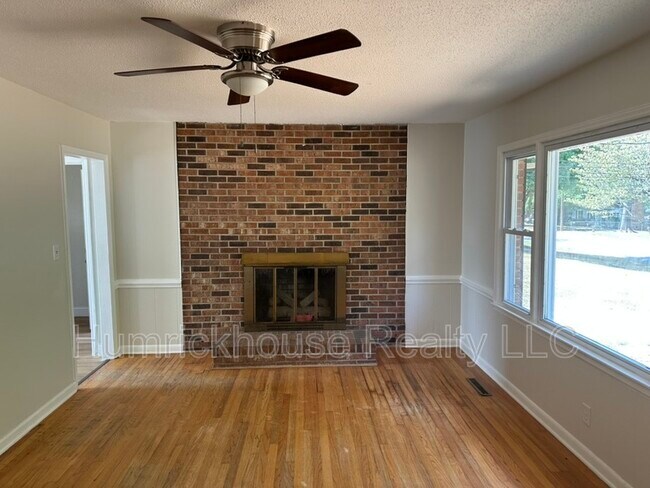 Building Photo - 1554 Rolling Meadow Ln