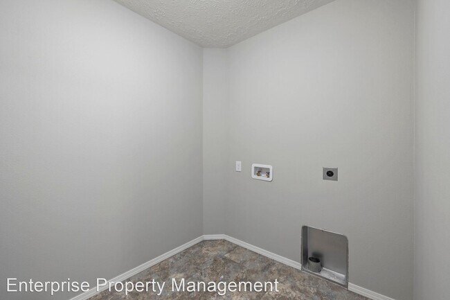 Building Photo - 3 br, 2 bath House - 406 E Stone Creek Rd