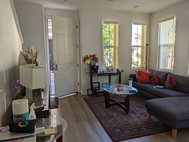 Building Photo - 135 Parc Place Dr