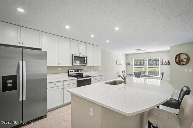 Building Photo - 4948 Big Pine Dr