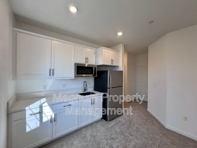 Building Photo - 31133 Antares St