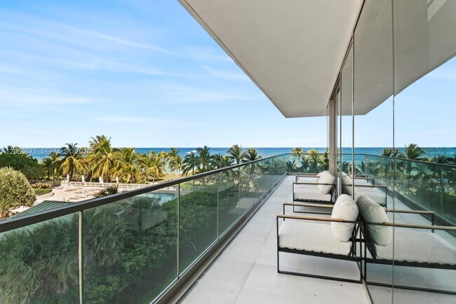 Building Photo - 10203 Collins Ave