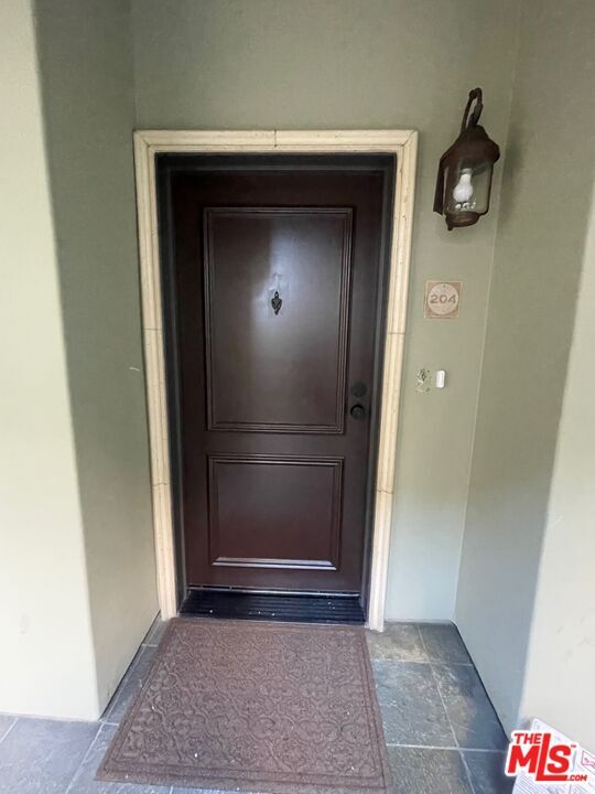 Building Photo - 12104 Hoffman St