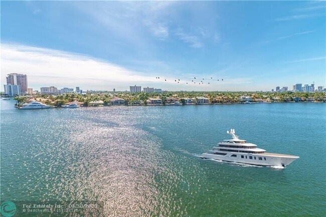Building Photo - 511 Bayshore Dr