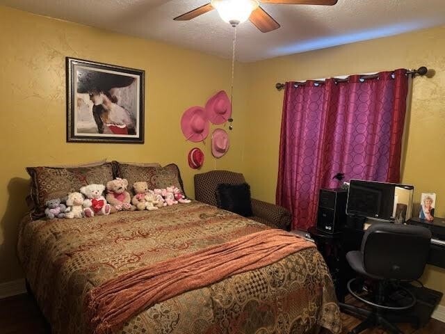 Building Photo - 245 N Clover St