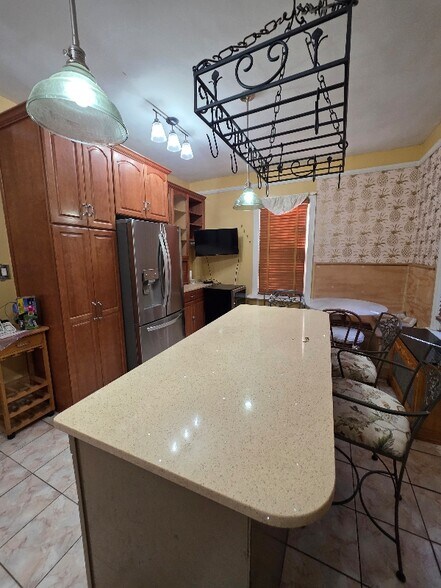 Building Photo - 4701 Avenue K