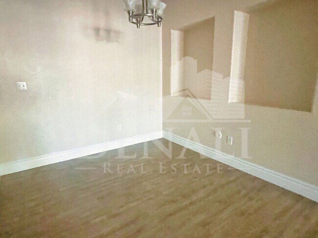 Building Photo - 500 N Gila Springs Blvd