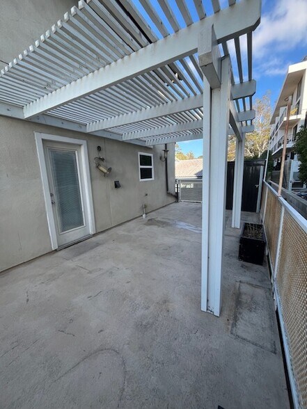 Patio - 2527 Union St