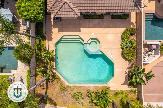 Building Photo - 15804 Caminito Cantaras