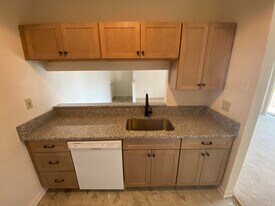 Building Photo - 105 Three Coin Way