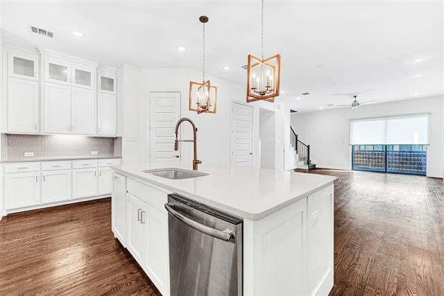 Building Photo - 8008 Zeppos Dr.