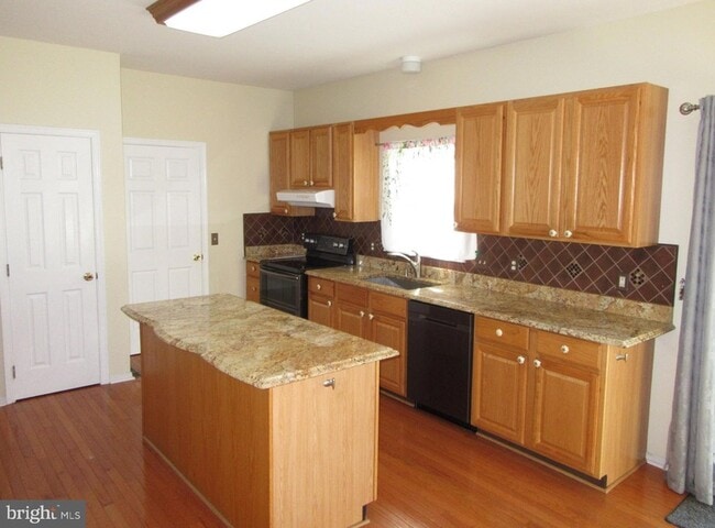 Building Photo - 138 Megan Dr